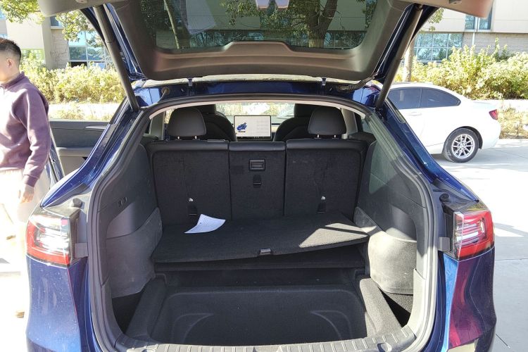 特斯拉 Model Y 2022款 长续航全轮驱动版机舱底盘23