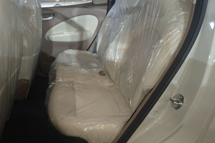 五菱汽车 宏光MINIEV 2025款 四门版 进阶款中控内饰21