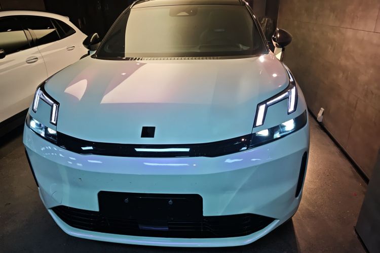 领克08 EM-P 2023款 220km 时间限量版车身外观6001