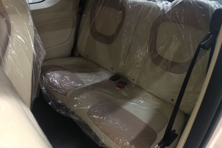 五菱汽车 宏光MINIEV 2024款 第三代 215km 青春版中控内饰7004