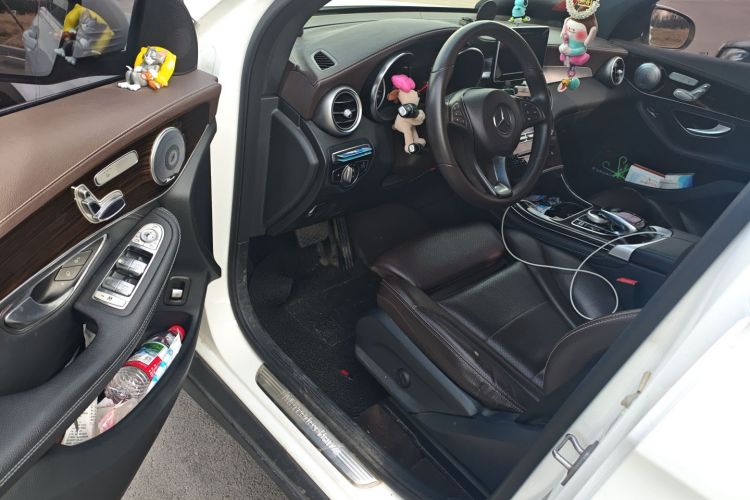 奔驰GLC 2019款 GLC 260 4MATIC 动感型中控内饰20