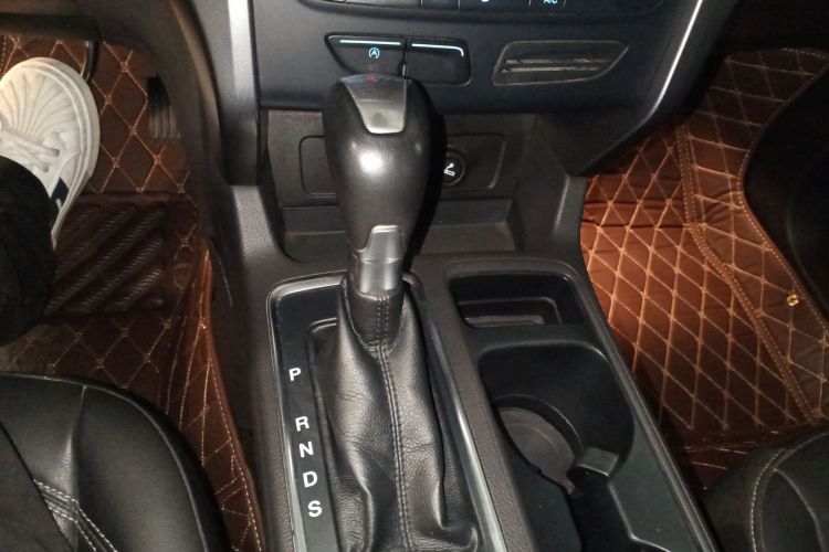 福特 翼虎 2017款 EcoBoost 180 两驱铂翼型局部细节18