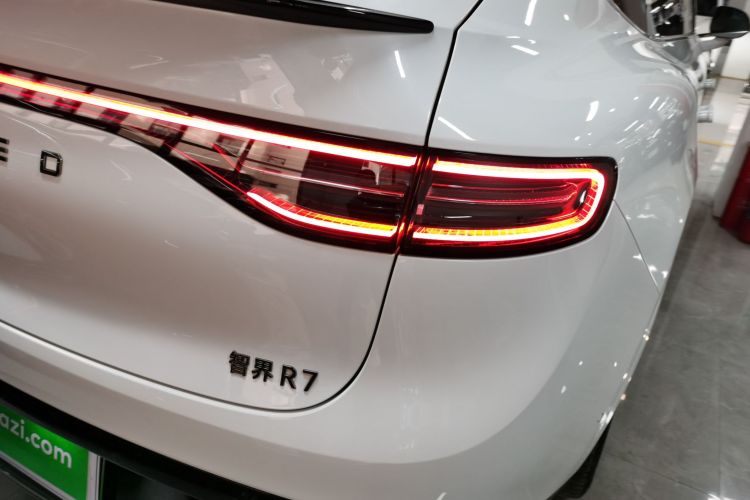 鸿蒙智行 智界R7 2024款 纯电 736km UItra车身外观9