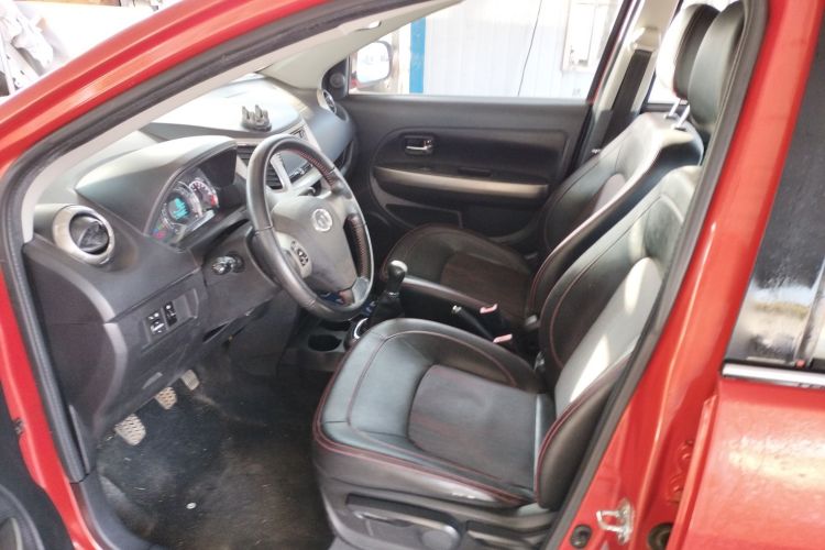 长城M4 2012款 1.5L 手动豪华型局部细节19