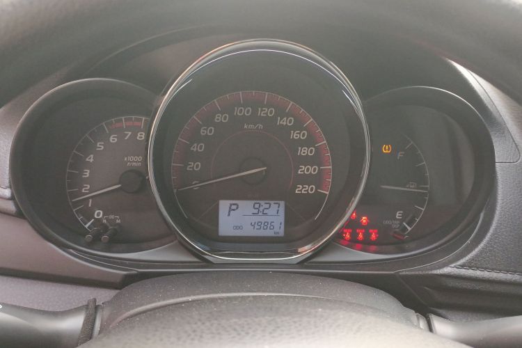 丰田 威驰FS 2021款 1.5L CVT锋驰版中控内饰14