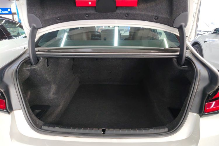 宝马5系 2021款 改款 525Li M运动套装机舱底盘23