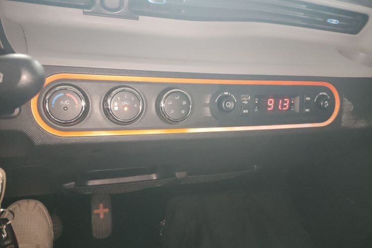 五菱汽车 宏光MINIEV 2020款 自在款 三元锂局部细节16