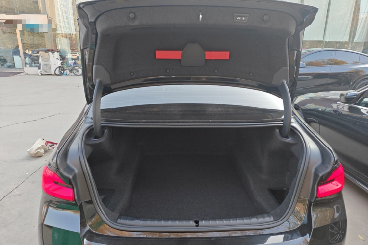 宝马5系 2022款 改款 530Li 领先型 M运动套装机舱底盘23