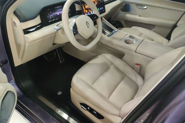 鸿蒙智行 问界M5 2025款 增程   Ultra 四驱版中控内饰19