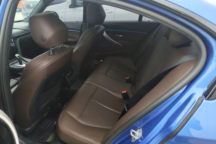 宝马3系 2019款 320i M运动套装中控内饰21