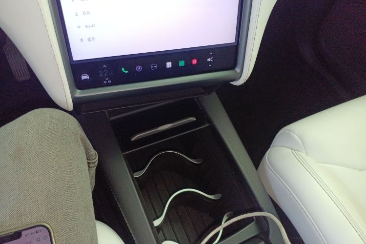 特斯拉 Model X 2019款 标准续航版中控内饰7001