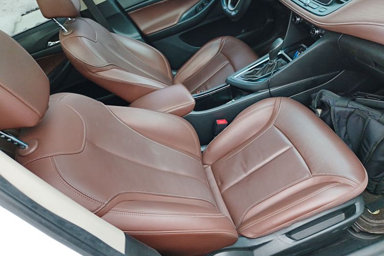 别克GL6 2019款 18T 6座互联豪华型 国VI局部细节41