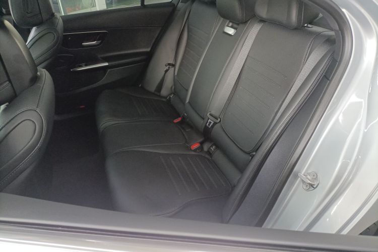 奔驰C级 2023款 改款二 C 260 L 运动版中控内饰7004