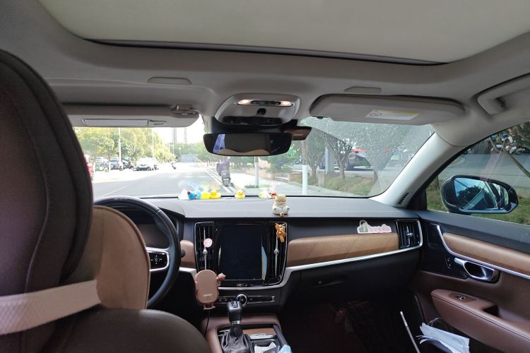 沃尔沃S90 2019款 T5 智远版中控内饰22