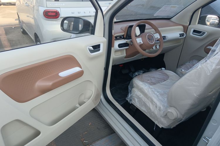 五菱汽车 宏光MINIEV 2024款 第三代 215km 青春版中控内饰7003