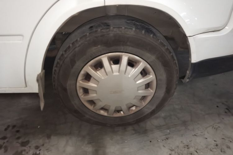 江铃 特顺 2019款 2.8T商运型短轴中顶6座国VI JX493车身外观10