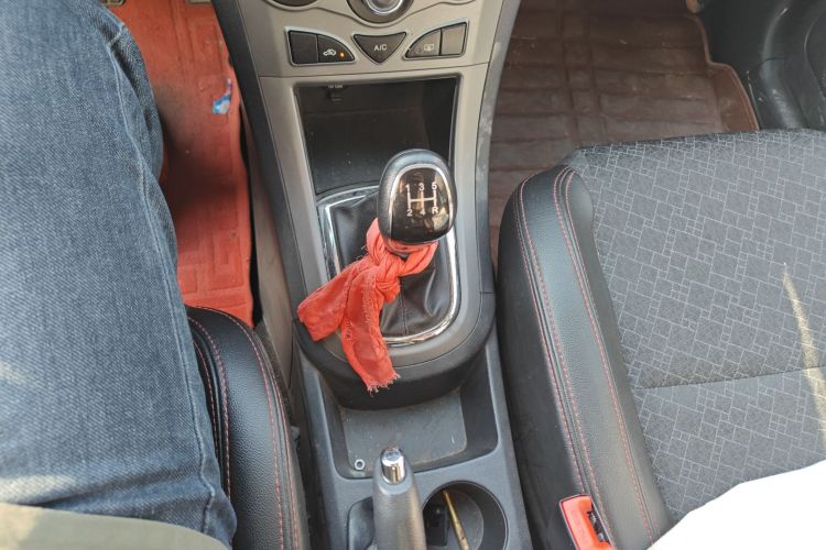 凯翼C3 2015款 1.5L 手动金钻型局部细节18