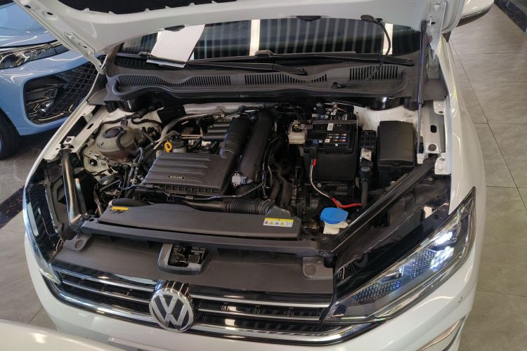 大众 高尔夫·嘉旅 2020款 280TSI 自动好奇型机舱底盘24