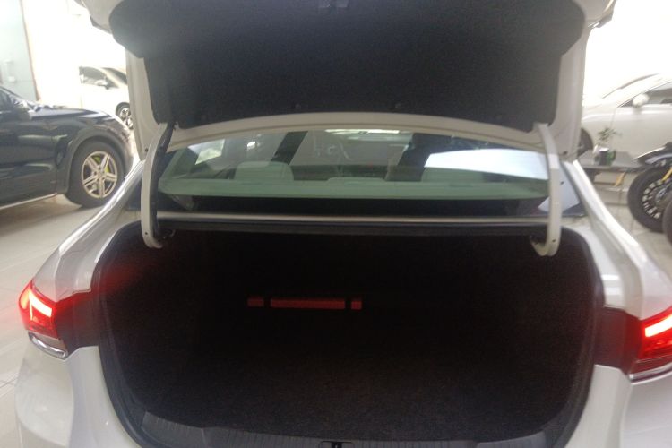 别克 英朗 2018款 15T 双离合进取型 国V机舱底盘23