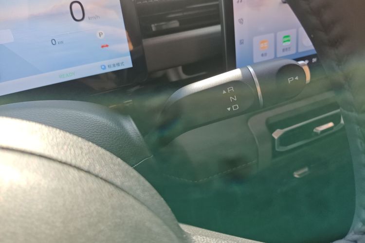 宝骏悦也Plus 2026款 301km旗舰版中控内饰18