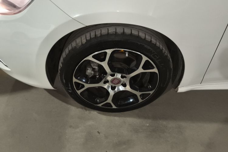 菲亚特 致悦 2014款 1.4T 自动运动版车身外观6007