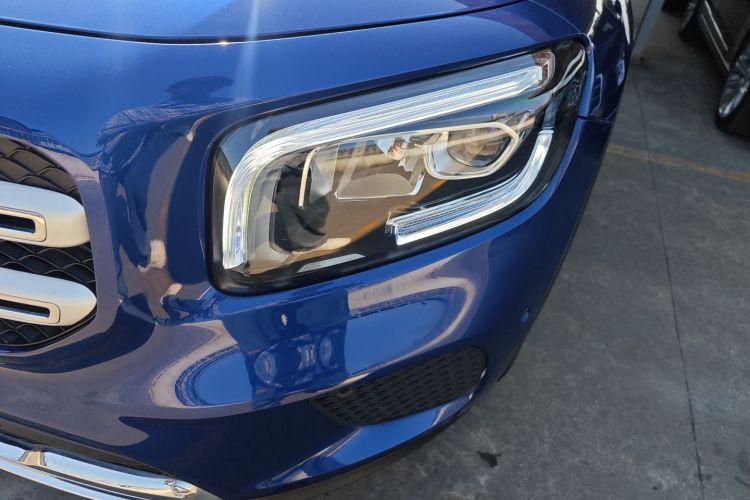 奔驰GLB 2022款 改款二 GLB 200 时尚型车身外观36