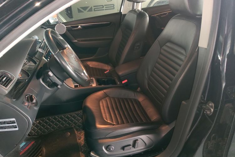 大众 迈腾 2013款 2.0TSI 豪华型局部细节19