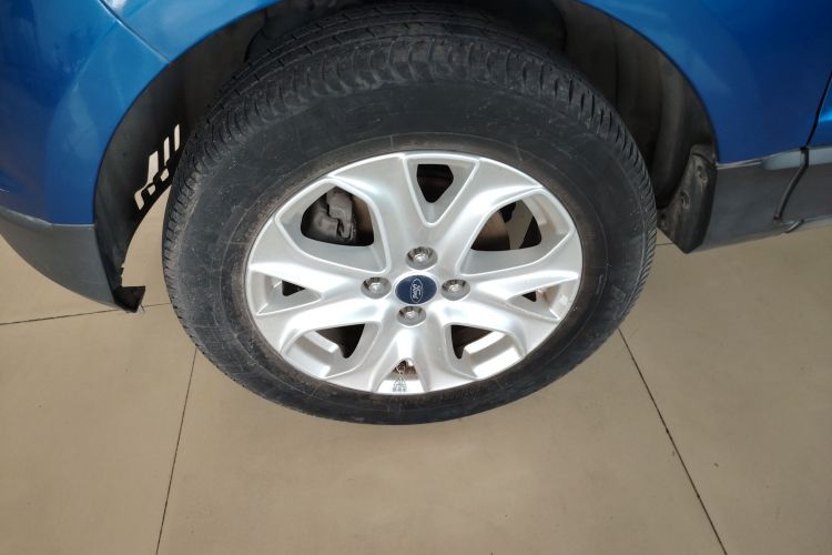 福特 翼搏 2013款 1.5L 自动风尚型车身外观6007