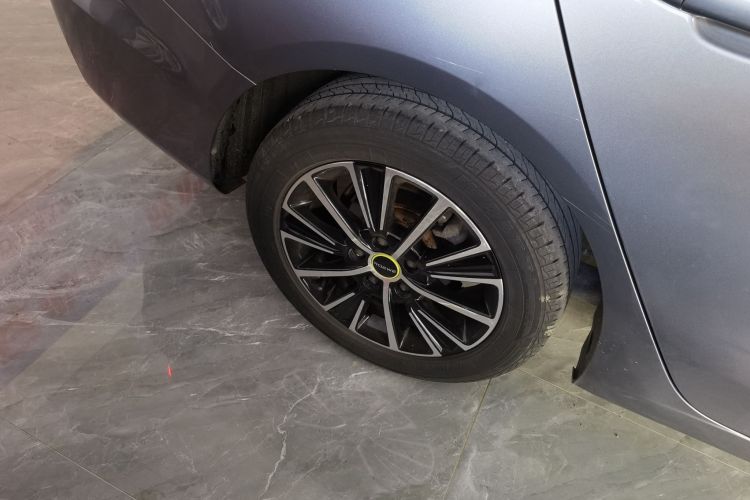 荣威i5 2021款 1.5L 手动钻石版车身外观6008