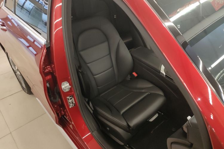 奔驰C级 2018款 C 200 L 运动版局部细节41