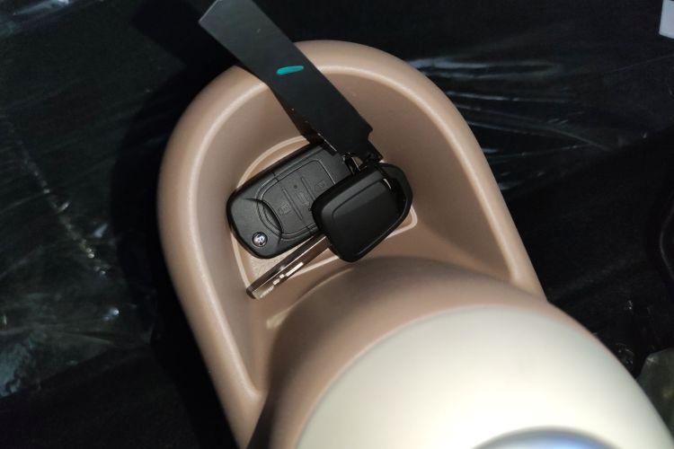 五菱汽车 宏光MINIEV 2025款 四门版 进阶款中控内饰11