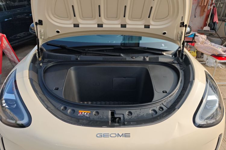 吉利银河 星愿 2025款 UP 410km 探索版机舱底盘24