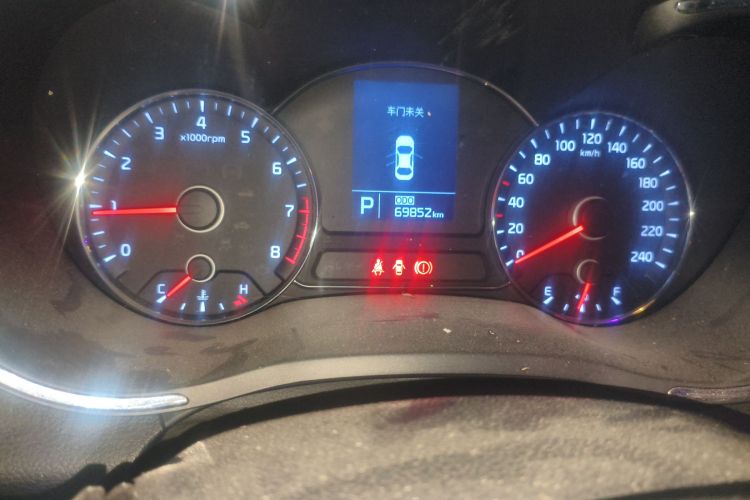 起亚K3 2015款 1.6L 自动GLS中控内饰15