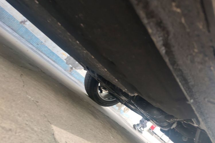 捷途山海L7 PLUS 2025款 121km 舒适版 5座局部细节9004