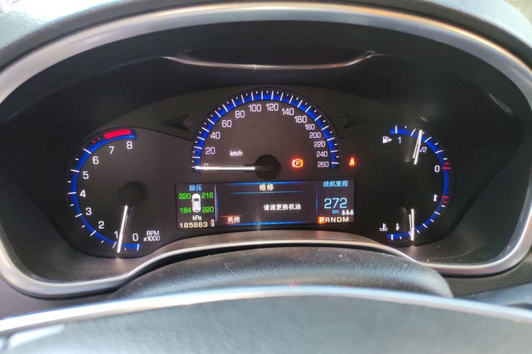 凯迪拉克SRX 2014款 3.0L 精英型中控内饰14