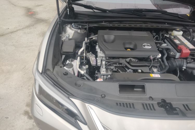 雷克萨斯ES 2025款 200 臻享版局部细节9006