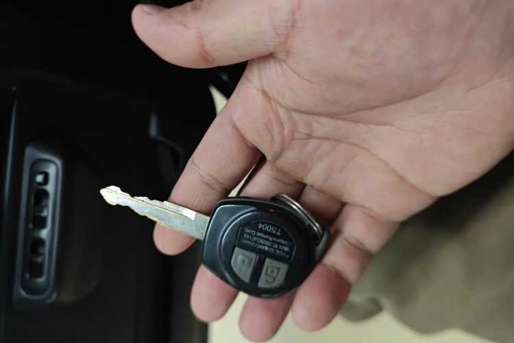 铃木 吉姆尼 2015款 1.3 MT JLX中控内饰7001