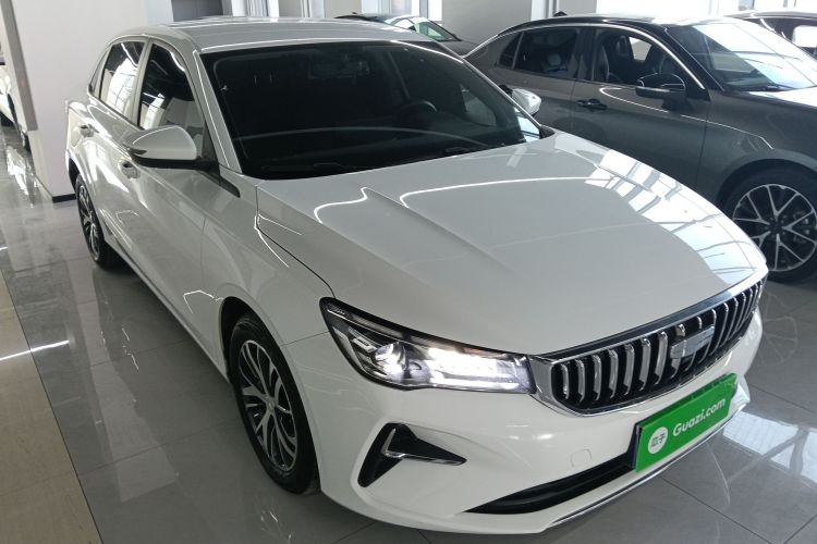 吉利汽车 帝豪 2025款 第4代 1.5L CVT龙腾版车身外观3