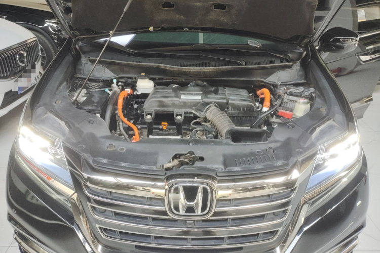 本田 艾力绅 2019款 2.0L 混动舒适版机舱底盘24