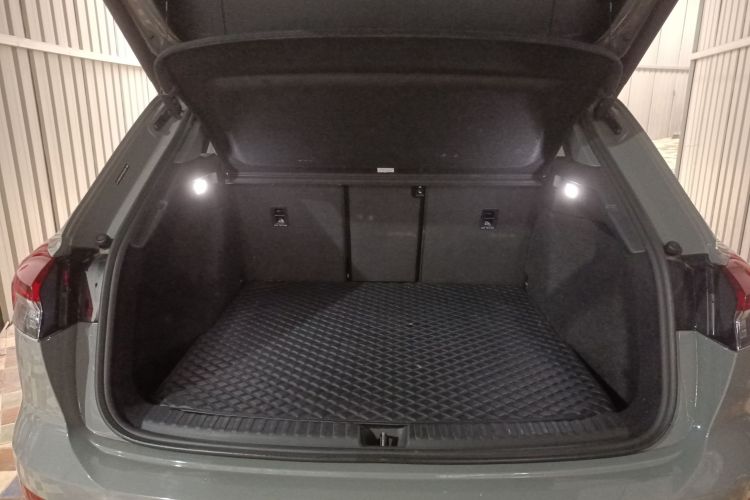 奥迪Q4 e-tron 2024款 40 e-tron 创境版机舱底盘23