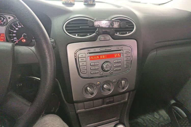 福特 福克斯 2013款 两厢经典 1.8L 手动基本型局部细节16