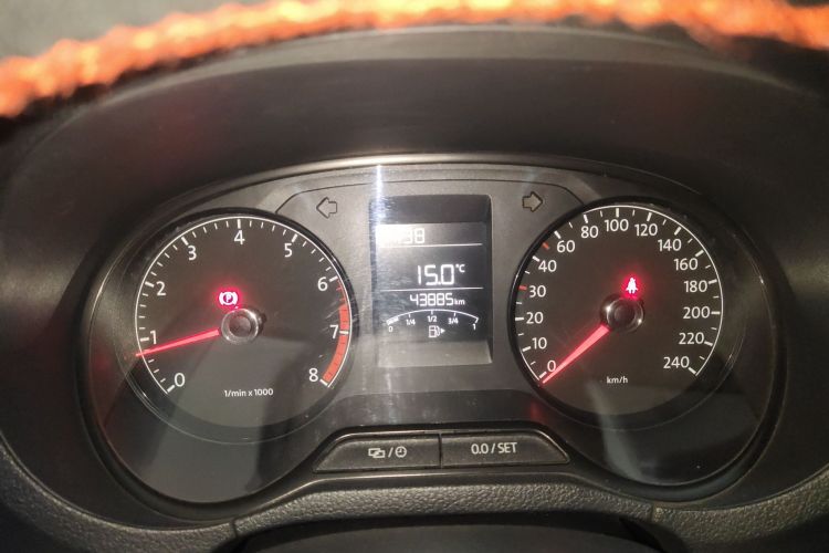 大众 Polo 2014款 1.4L 手动风尚版中控内饰14