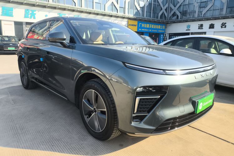 星途 星纪元 ET 2024款 增程 200 Plus车身外观3