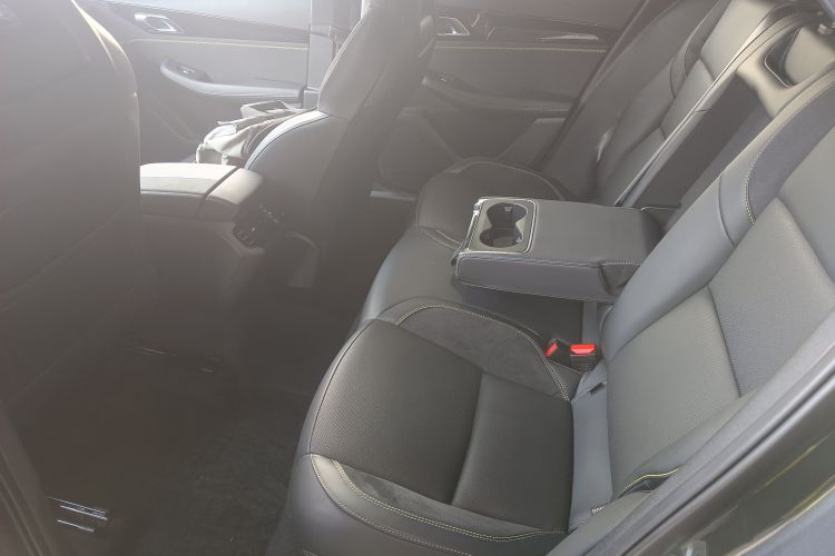 领克03 2025款 1.5TD DCT冠军版Pro中控内饰7004