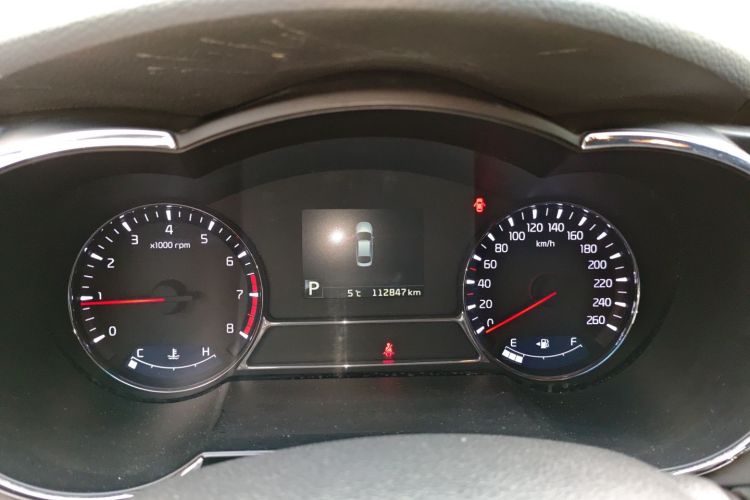 起亚K5 2014款 2.0L 自动LUXURY中控内饰14