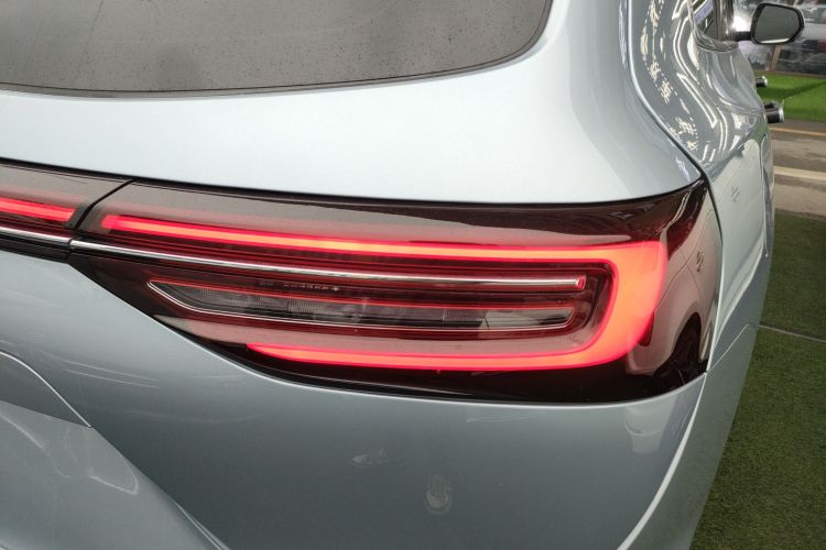 鸿蒙智行 问界M7 2024款 1.5T 后驱Plus版 5座车身外观9