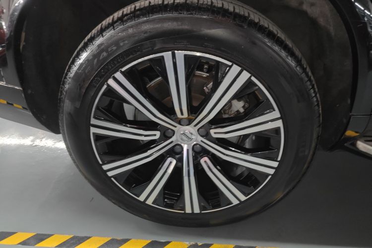 沃尔沃XC90 2021款 B6 智雅豪华版 7座车身外观6008