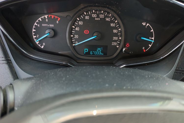 福特 福睿斯 2015款 1.5L 自动时尚型中控内饰15