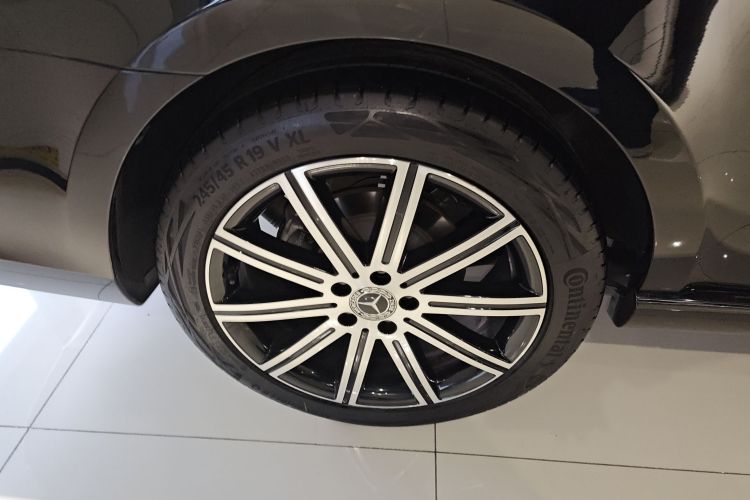 奔驰V级 2022款 V 260 L 长轴距豪华版车身外观6008