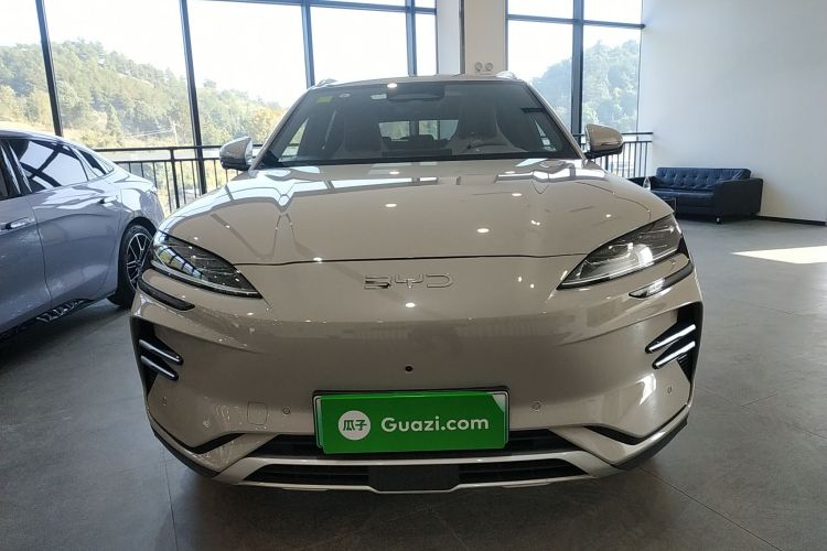 比亚迪 宋PLUS新能源 2025款 EV 智驾版 605km 旗舰型车身外观2